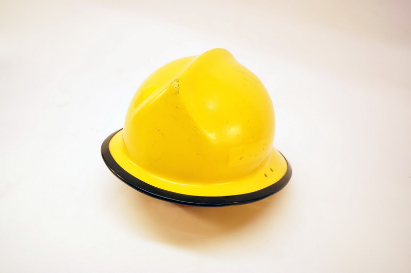 casco bombero amarillo.fibra.falta interior 21x30x35 1u